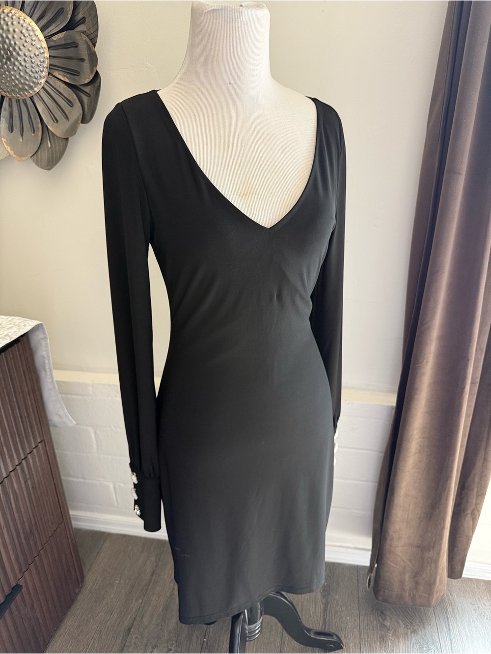 NWT White House Black Market V-Neck Long Sleeve Dress Button Bling Cuffs